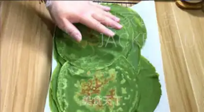 Make A tea and milk-free towel roll step 18