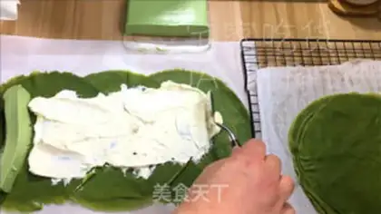 Make A tea and milk-free towel roll step 22
