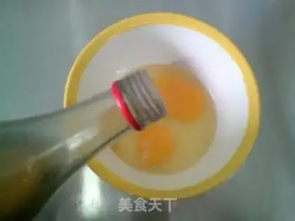 Make Eggs and tomatoes for the night step 1