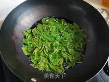 Make Fried eggs step 1