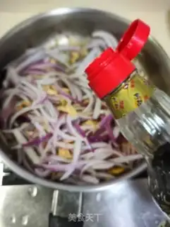 Make Onion fried chicken silk step 6