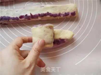 Make The potato rose bread step 16