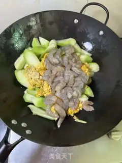 Make Egg shrimp fried silk step 6