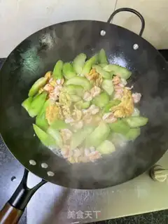 Make Egg shrimp fried silk step 9