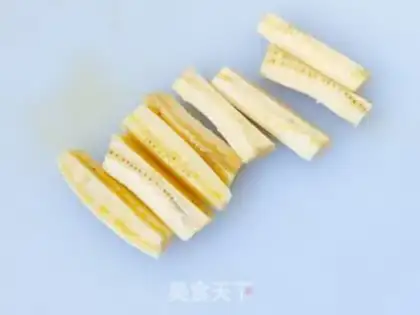 Make Banana rolls step 1