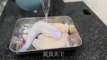 Make Salt chicken leg step 1