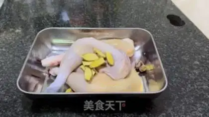 Make Salt chicken leg step 2