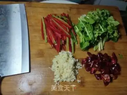 Make Spicy potatoes step 1