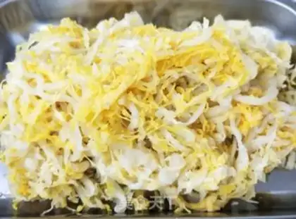Make Sour sauce step 1