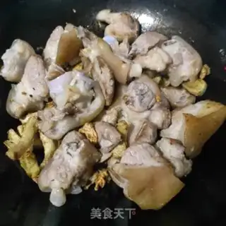 Make Black rice, ginger pig feet step 2