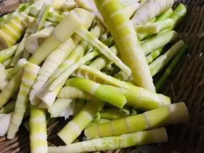 Make Spicy little spring step 1