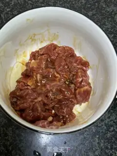Make Suffering beef fried rice step 2