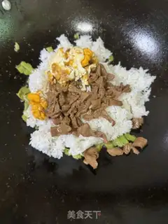 Make Suffering beef fried rice step 9