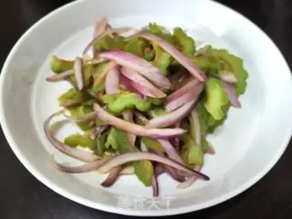 Make Onion fried bitter melon step 5