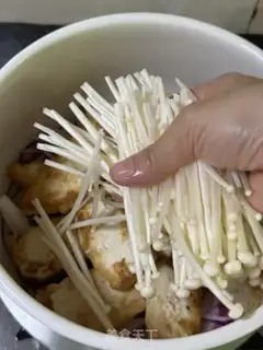 Make Sand tea and lamb rolls step 10