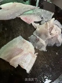 Make Fish poaching eggs step 0