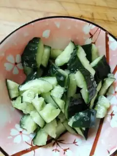 Make Shoot the cucumber step 0