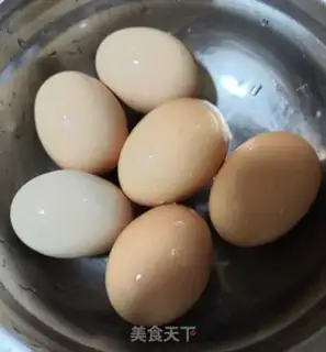 Make walnut renal eggs step 1