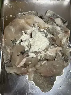 Make Fish poaching eggs step 2
