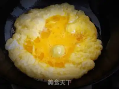 Make Scrambled eggs step 3