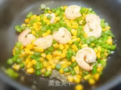 Make Mysid shrimp fried corn step 6