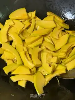 Make Pumpkin fried meat step 3
