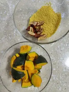 Make Pumpkin porridge step 1