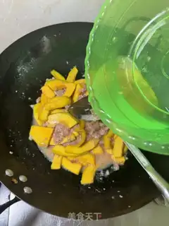 Make Pumpkin fried meat step 6
