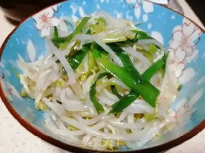 Make Soccer bean sprouts step 4