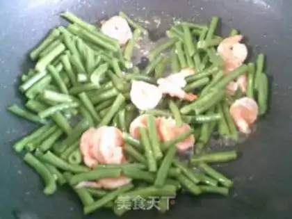 Make Shrimp with beans step 9