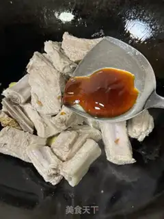 Make Four seasons of bean stew ribs step 4