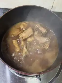 Make Four seasons of bean stew ribs step 10