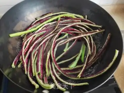 Make Fresh corn juice, bean buns step 5