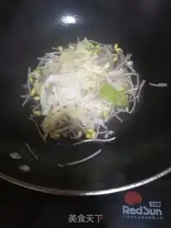 Make The bean sprouts step 2