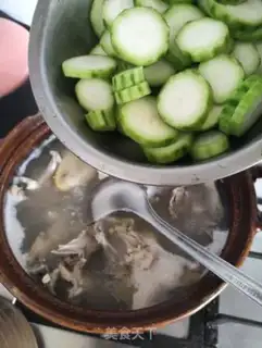 Make Smelt chicken bone soup step 6