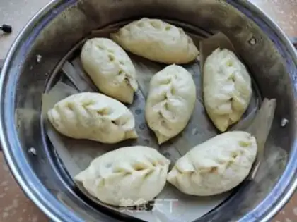 Make Fresh corn juice, bean buns step 13