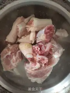 Make Pumpkin bone soup step 0