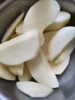 Make Pumpkin apple bone soup step 3