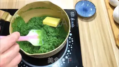 Make Tea and milk, yellow and ice step 4