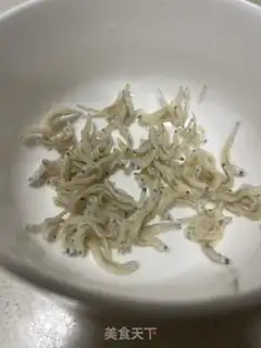 Make Silver fish fried eggs step 1