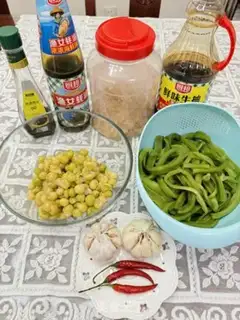 Make Soy chicken and fruit step 1