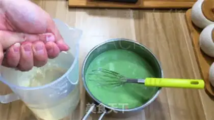 Make Pour coconut juice cake step 6