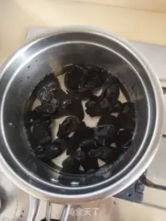 Make Black melon chicken bone soup step 3