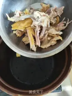 Make Black melon chicken bone soup step 4