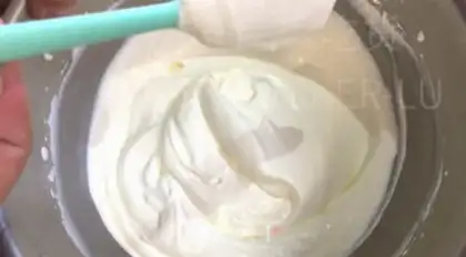 Make Cream cream, easy to do, cold heart, cool summer。 step 3
