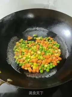 Make Pineapple curry rice step 3
