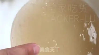 Make Tea and milk, yellow and ice step 16