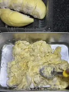 Make The durian pizza step 1