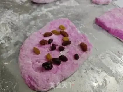 Make Flamingo raisins step 7