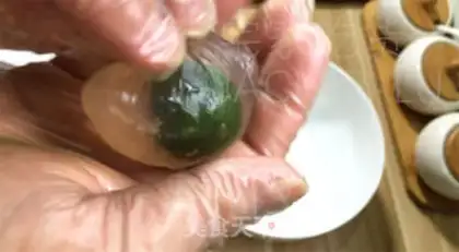 Make Tea and milk, yellow and ice step 19